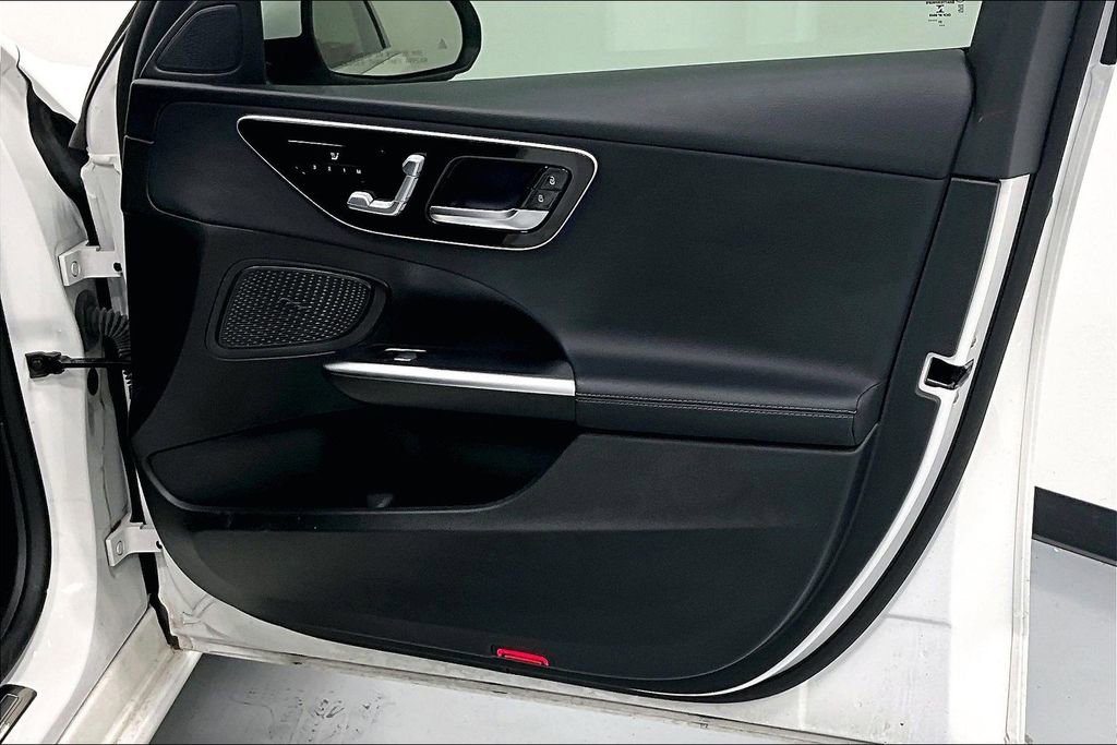 Used 2022 Mercedes-Benz C 300 Sedan image 18