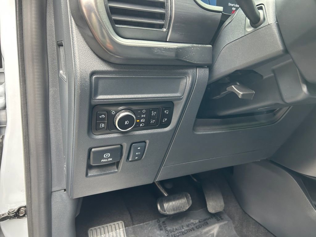 Used 2025 Ford F150 Lariat AWD/4WD image 20