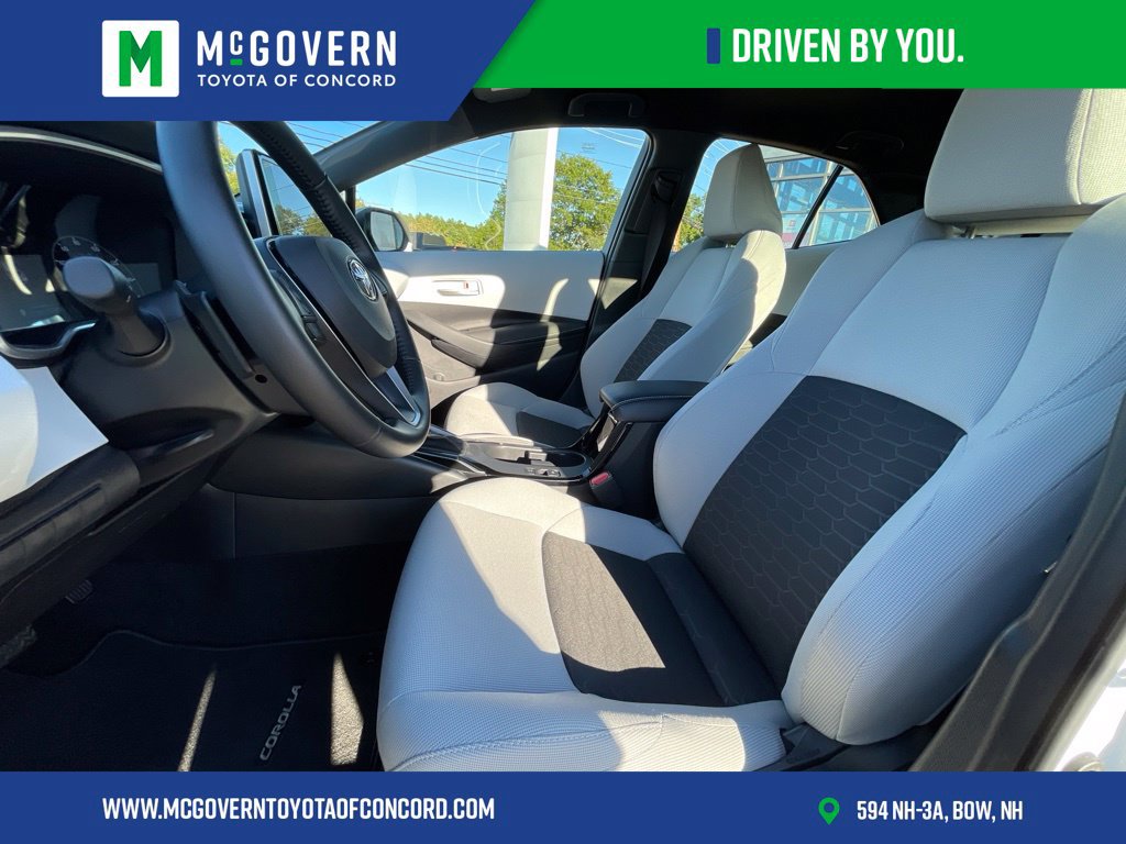 Used 2025 Toyota Corolla SE FWD image 10