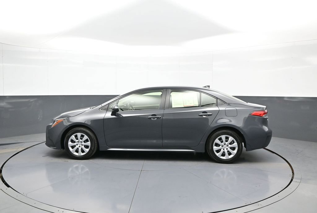 Used 2023 Toyota Corolla LE FWD image 9