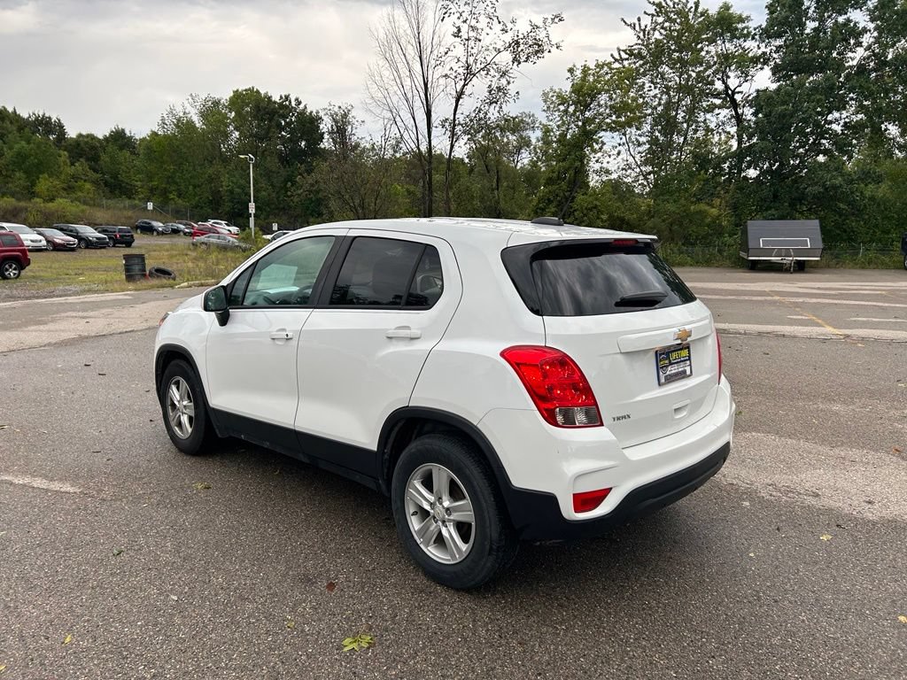 Used 2020 Chevrolet Trax LS w/ Tint and Cruise Package FWD image 3