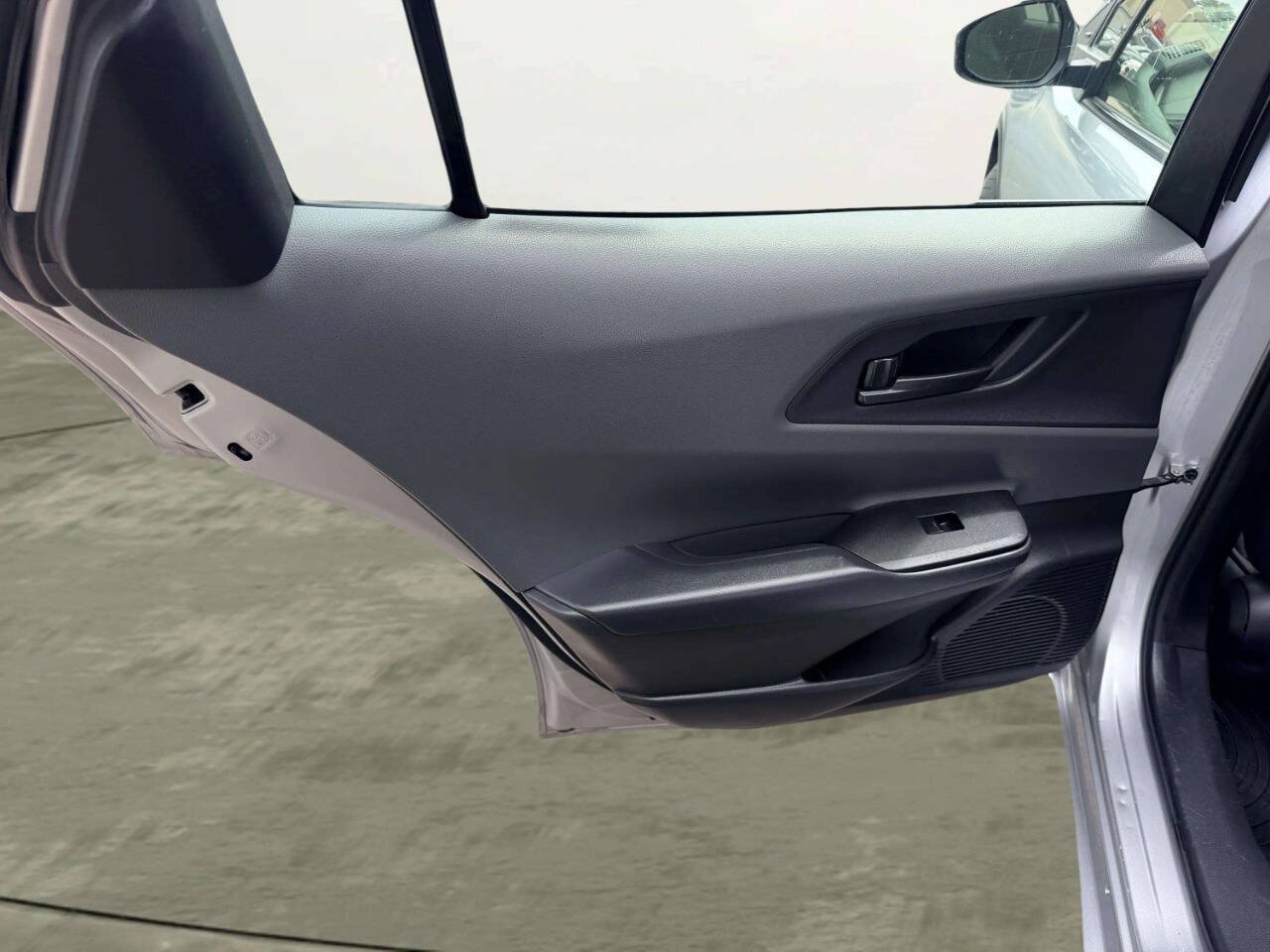 Used 2023 Toyota Prius LE FWD image 19