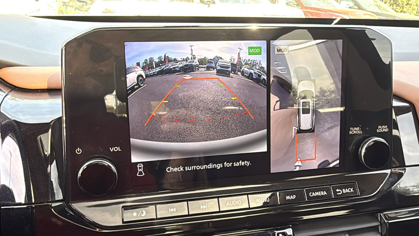 Certified 2023 Nissan Pathfinder Platinum AWD/4WD image 14