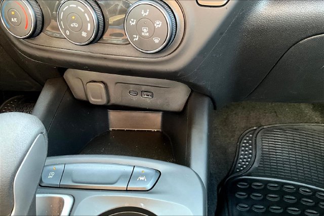 Used 2026 Chevrolet Trax LS FWD image 14
