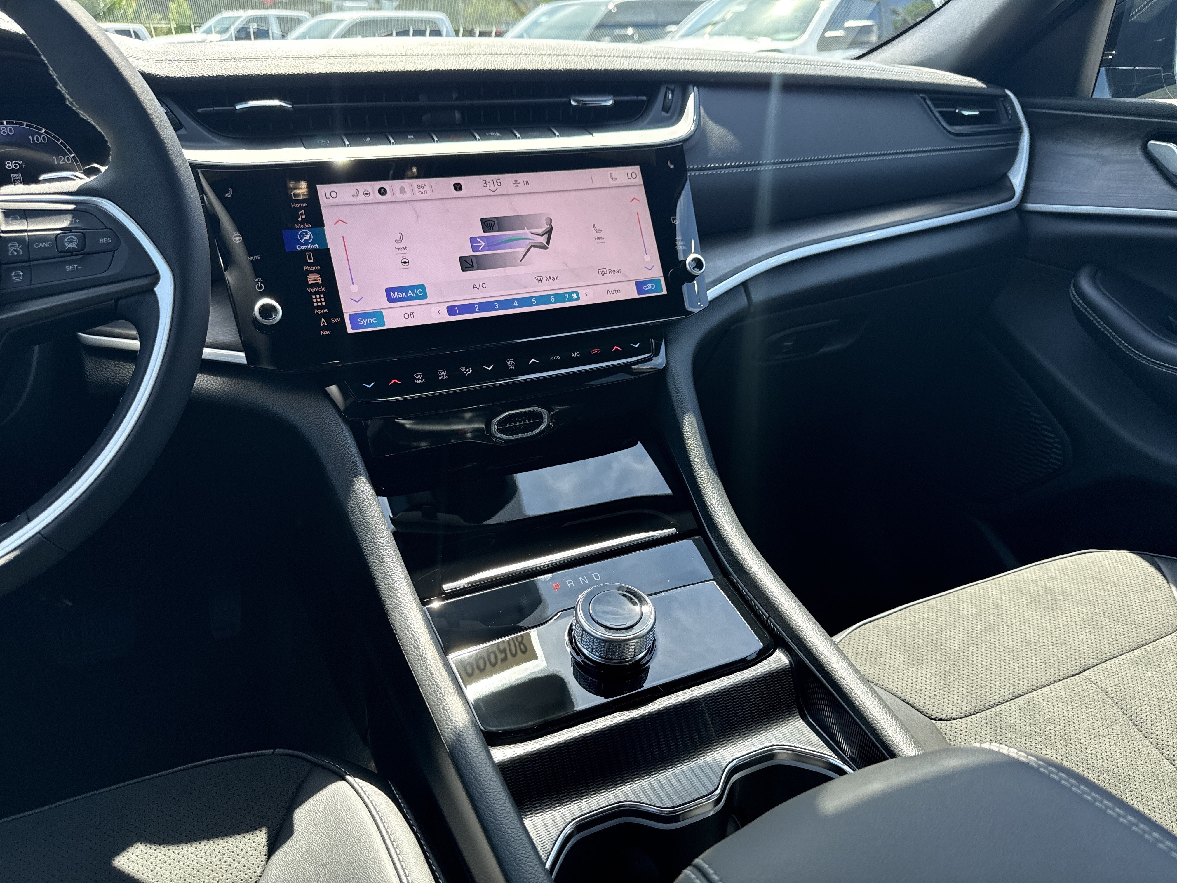 New 2026 Jeep Grand Cherokee Altitude RWD image 29