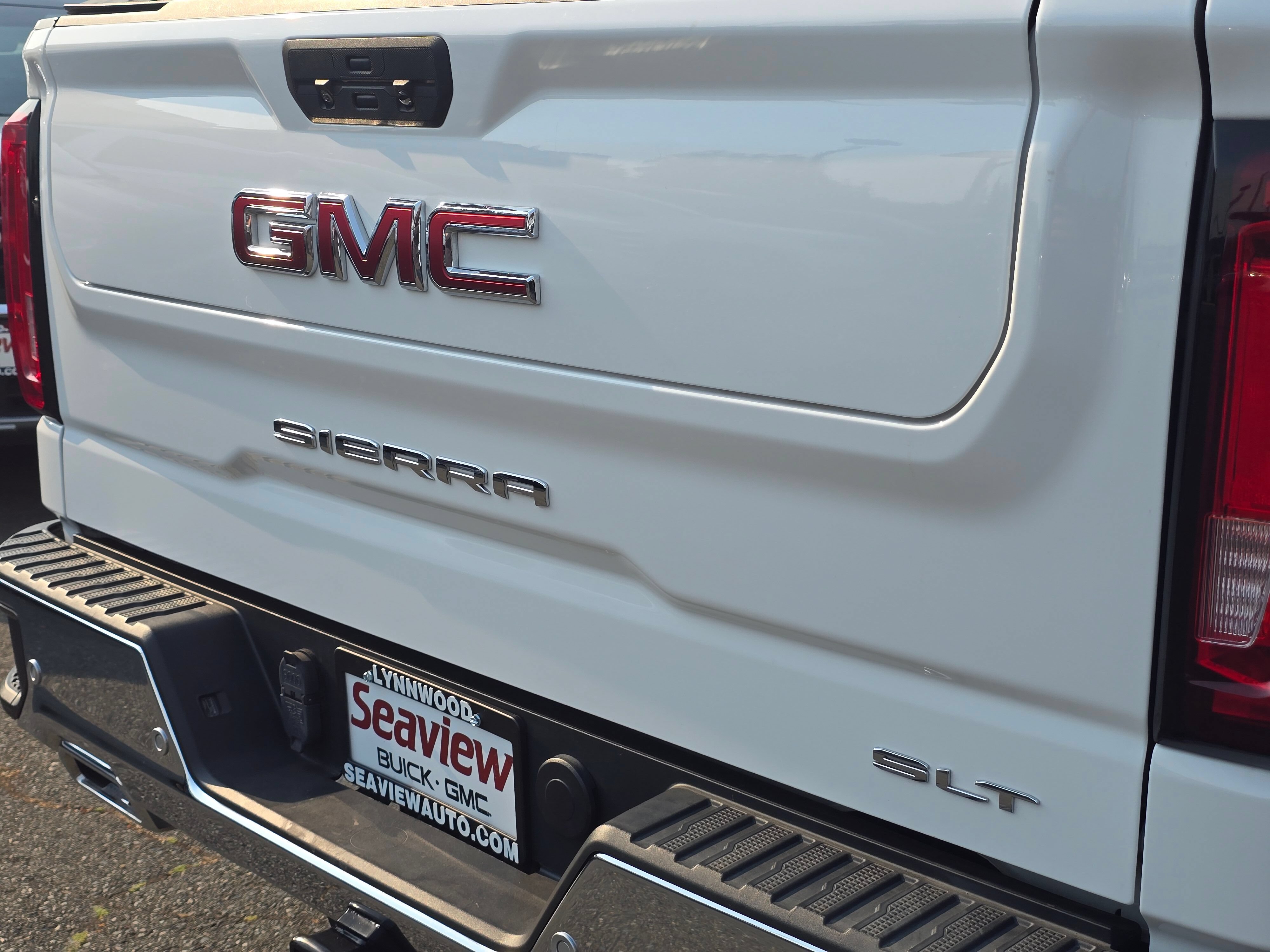 Used 2020 GMC Sierra 1500 SLT w/ SLT Premium Plus Package AWD/4WD image 12