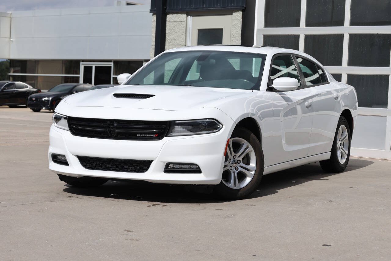 Used 2022 Dodge Charger SXT w/ Driver Convenience Group RWD image 3