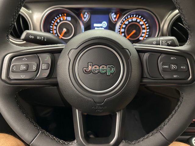 Used 2023 Jeep Gladiator Sport image 10