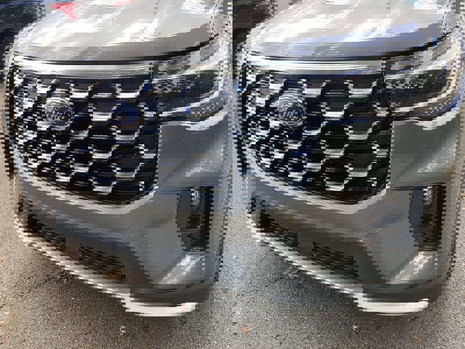 Used 2025 Ford Explorer Platinum image 10