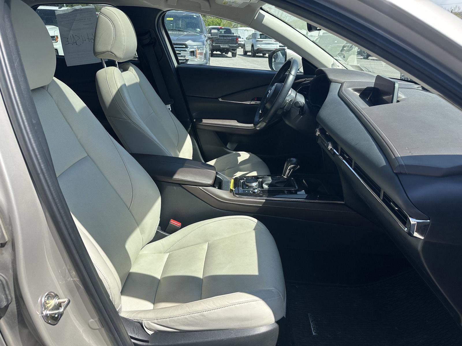 Used 2022 MAZDA CX-30 AWD 2.5 S w/ Premium Package image 18