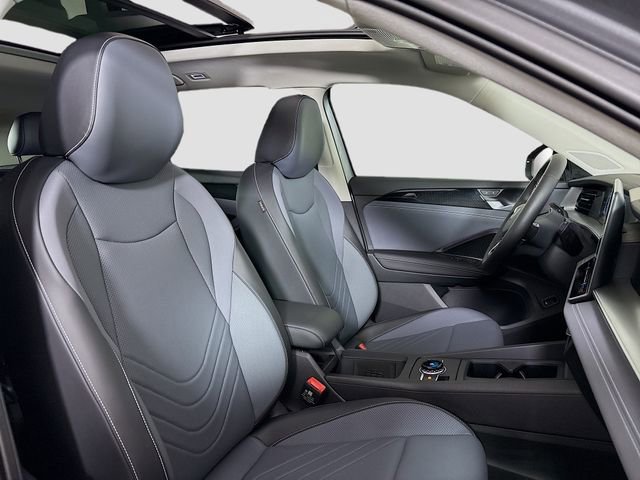 New 2025 Volkswagen Tiguan SE image 29