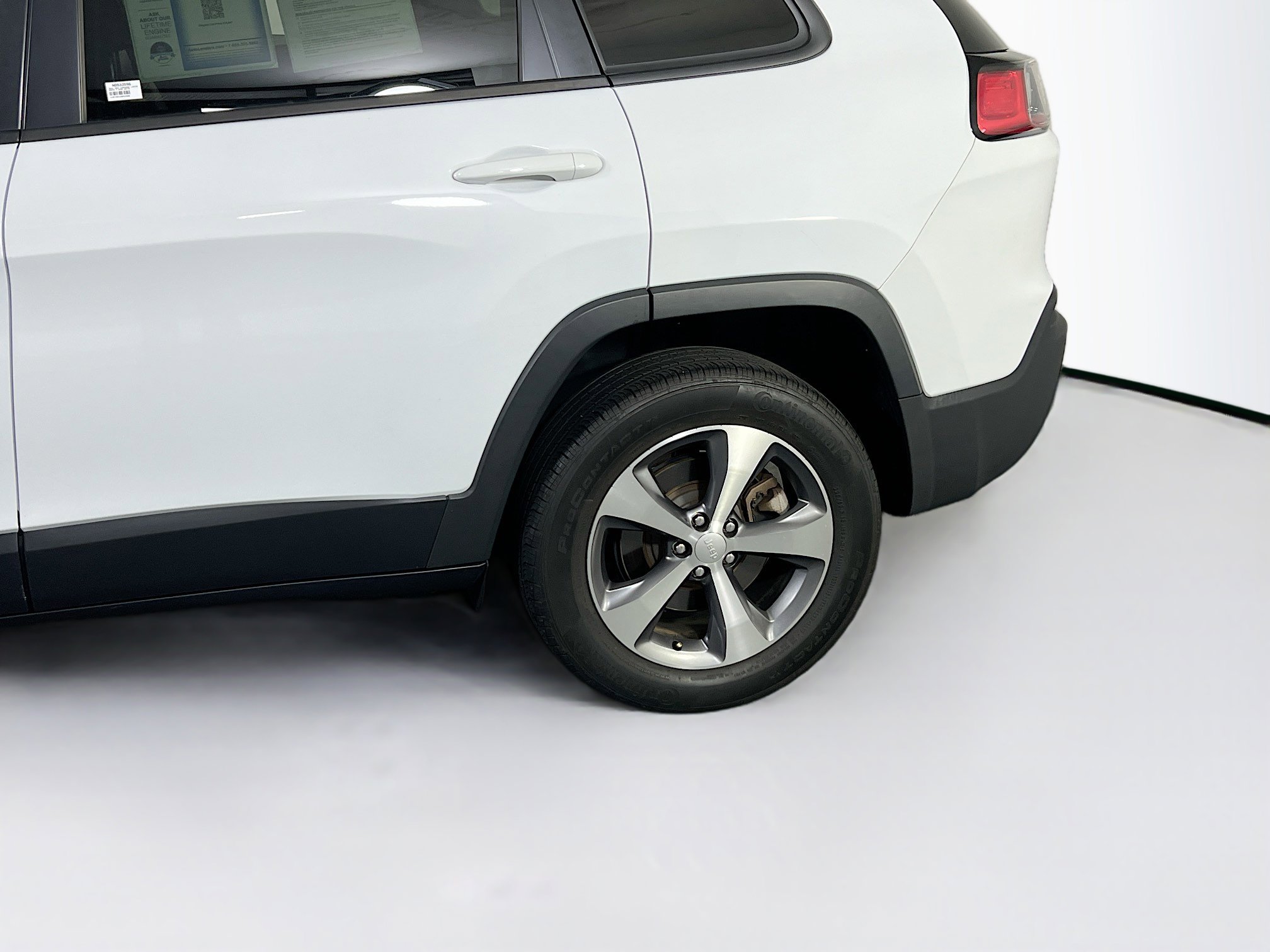 Used 2022 Jeep Cherokee Limited image 30