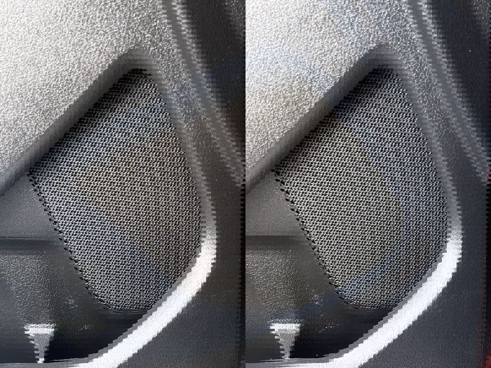 Used 2018 Ford Explorer XLT w/ Equipment Group 202A image 30