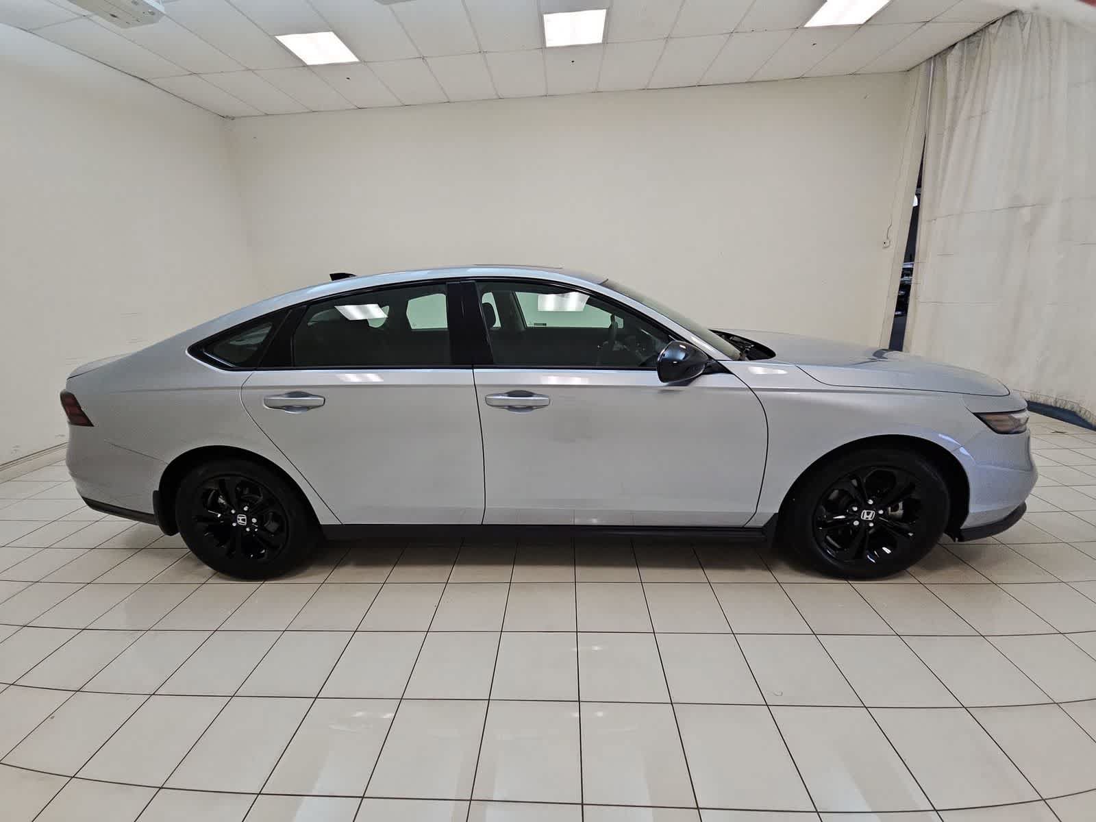 Used 2025 Honda Accord SE image 26