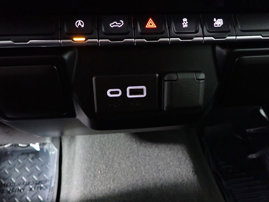 Used 2021 GMC Sierra 1500 Elevation image 34