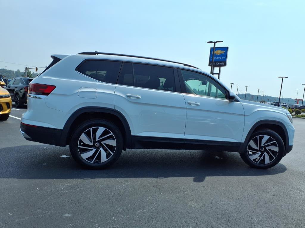 Used 2025 Volkswagen Atlas SE image 35
