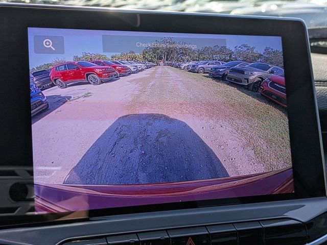 New 2026 Jeep Compass Latitude image 18