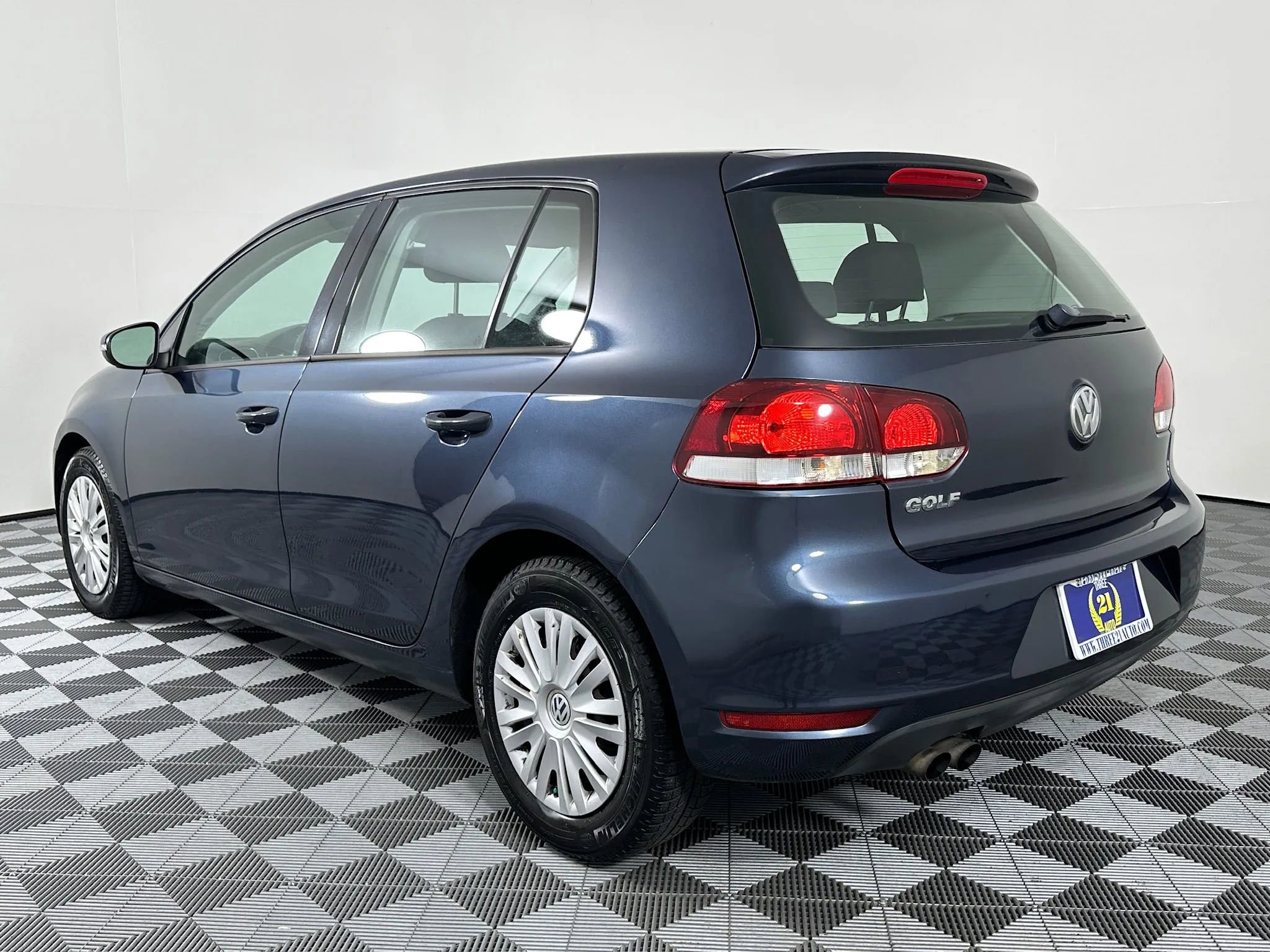 Used 2013 Volkswagen Golf 4-Door image 6