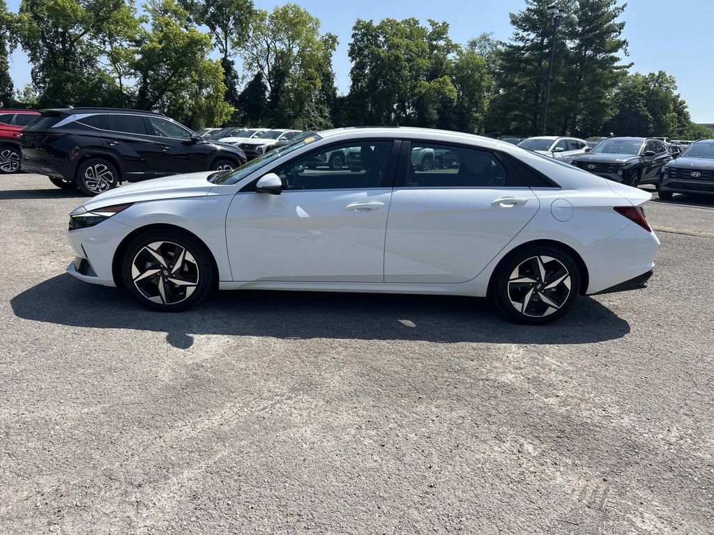 Certified 2023 Hyundai Elantra Limited FWD image 4