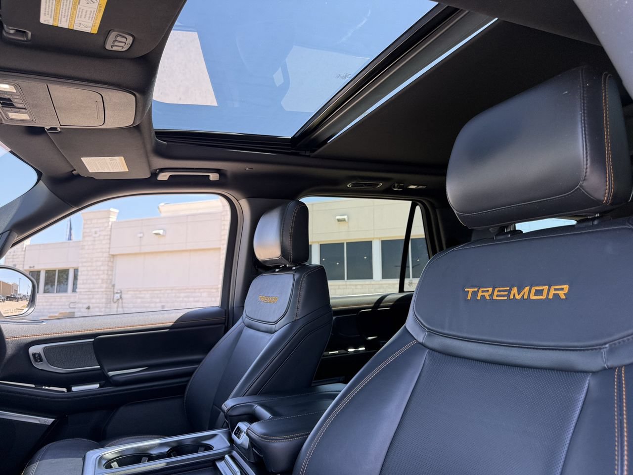 Used 2025 Ford Expedition Tremor AWD/4WD image 22