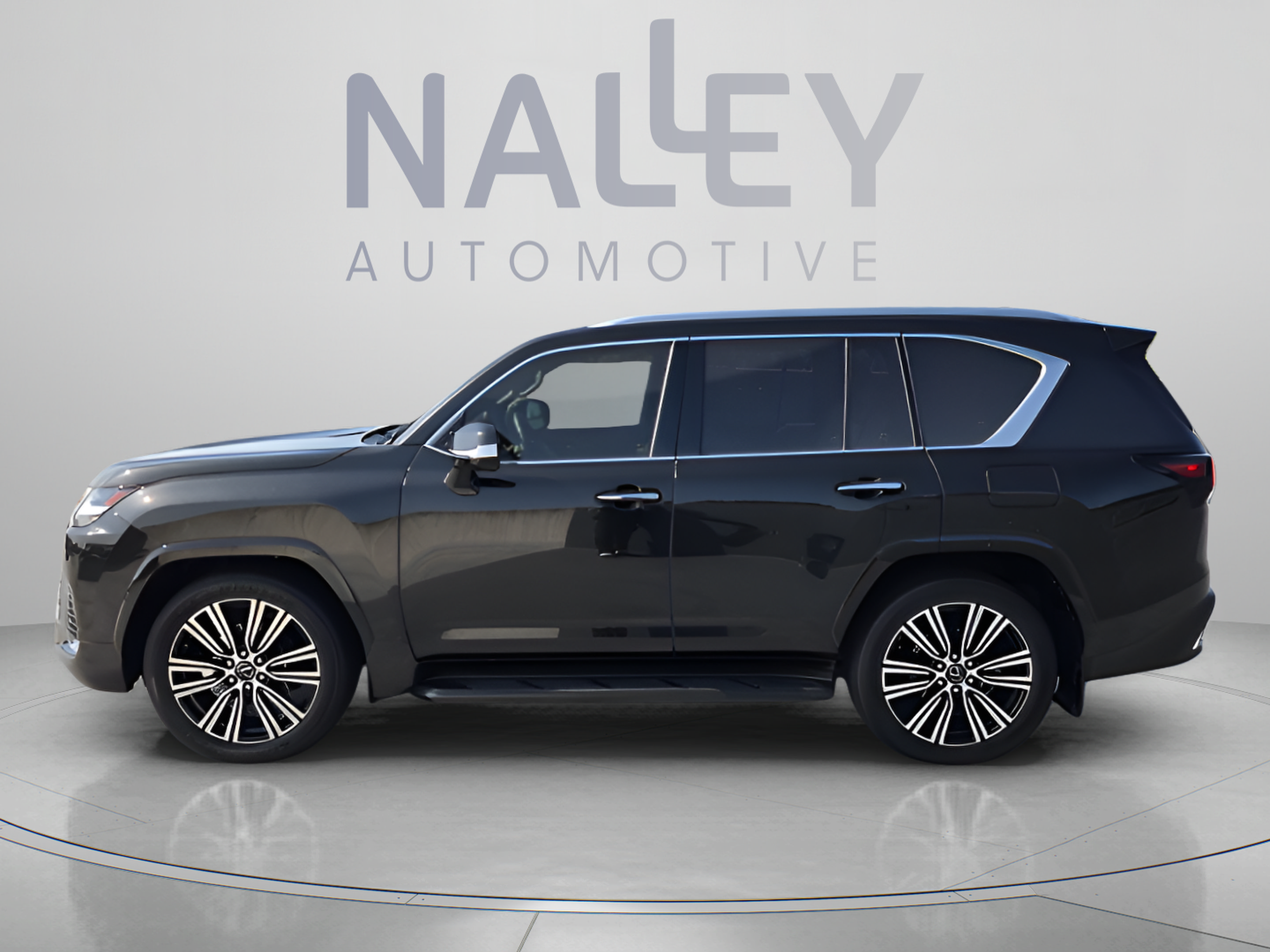 Certified 2024 Lexus LX 600 4WD w/ Luxury Package image 2