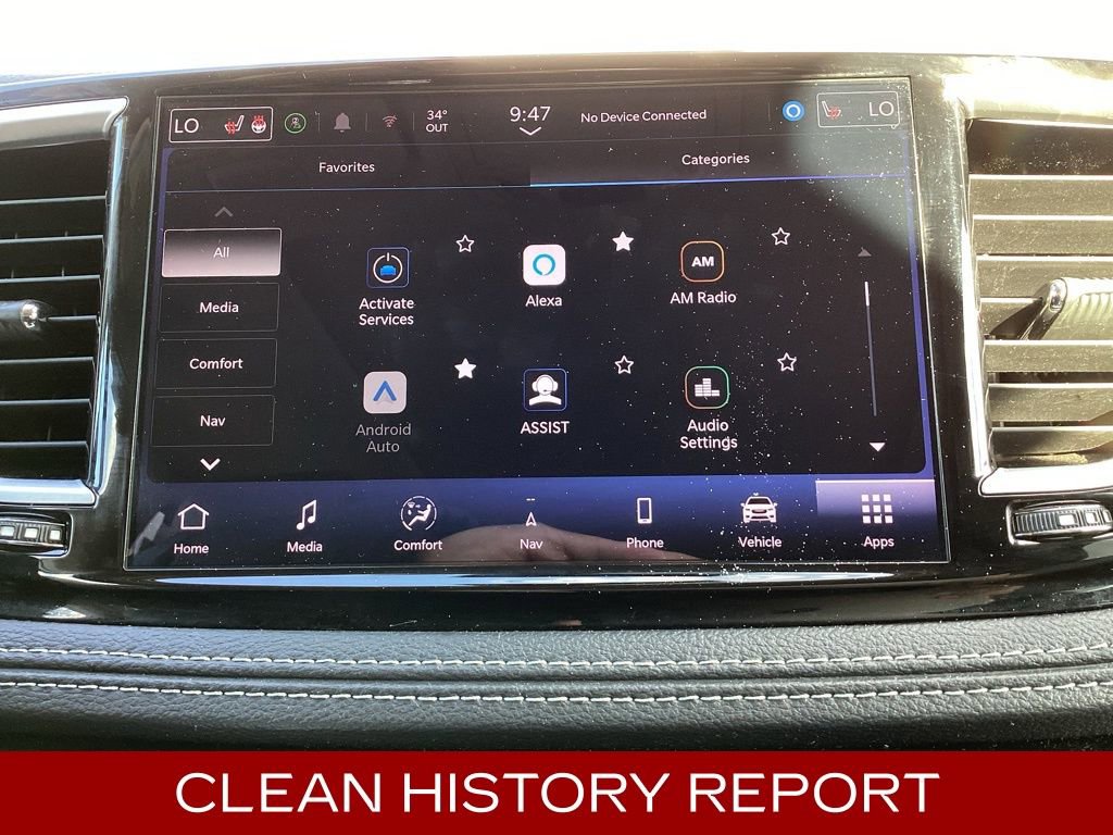 Used 2024 Chrysler Pacifica Limited FWD image 4