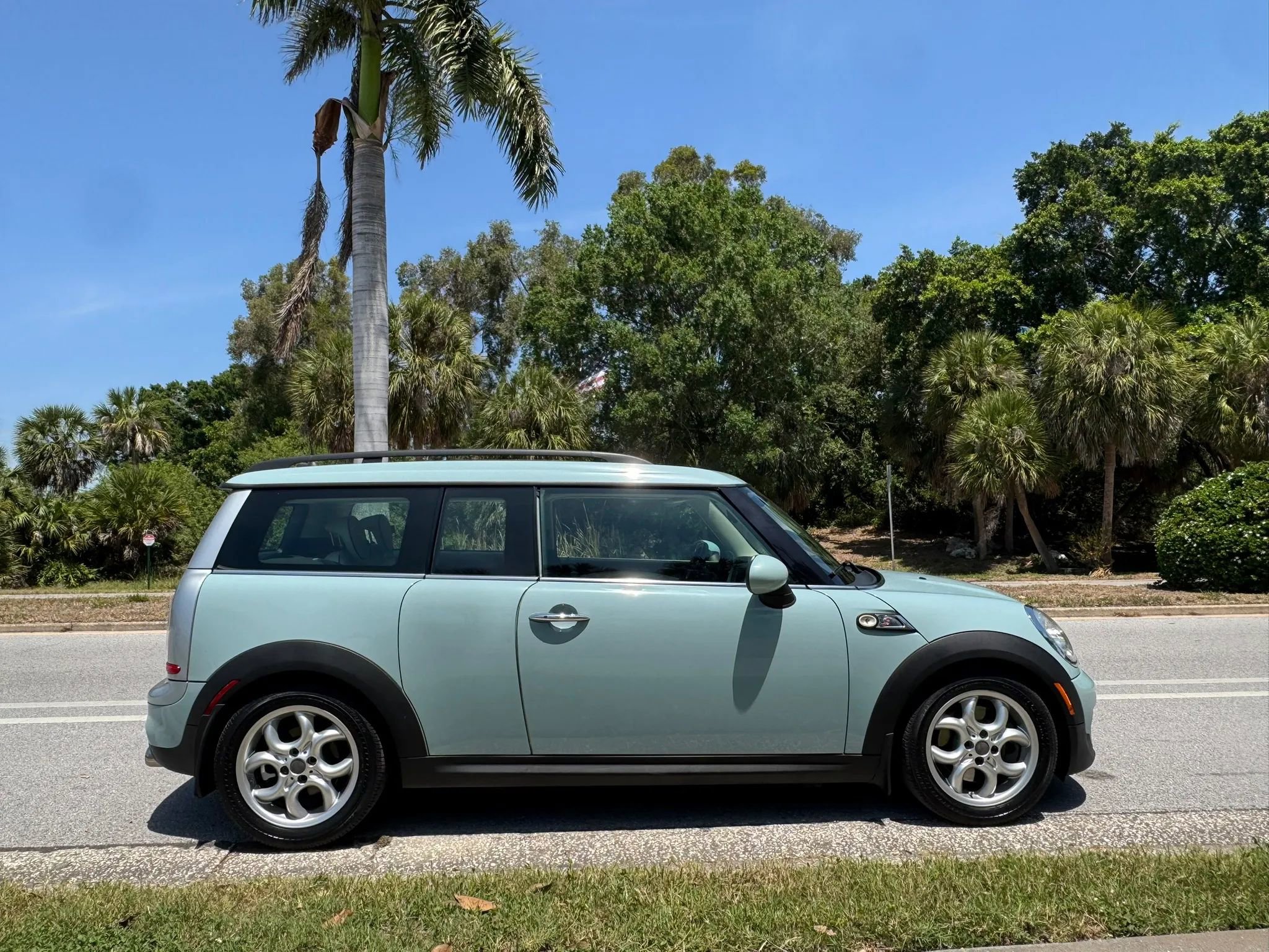 Used 2013 MINI Cooper Clubman S image 5