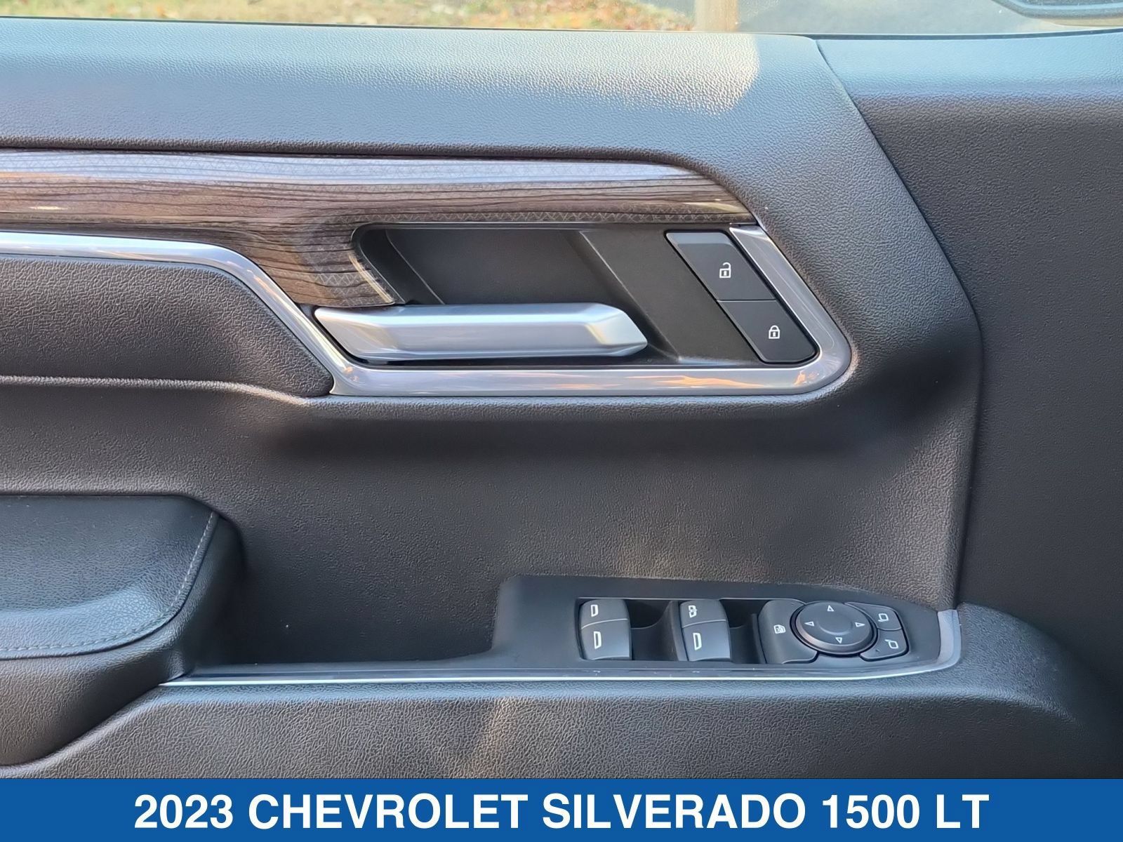 Used 2023 Chevrolet Silverado 1500 LT AWD/4WD image 13