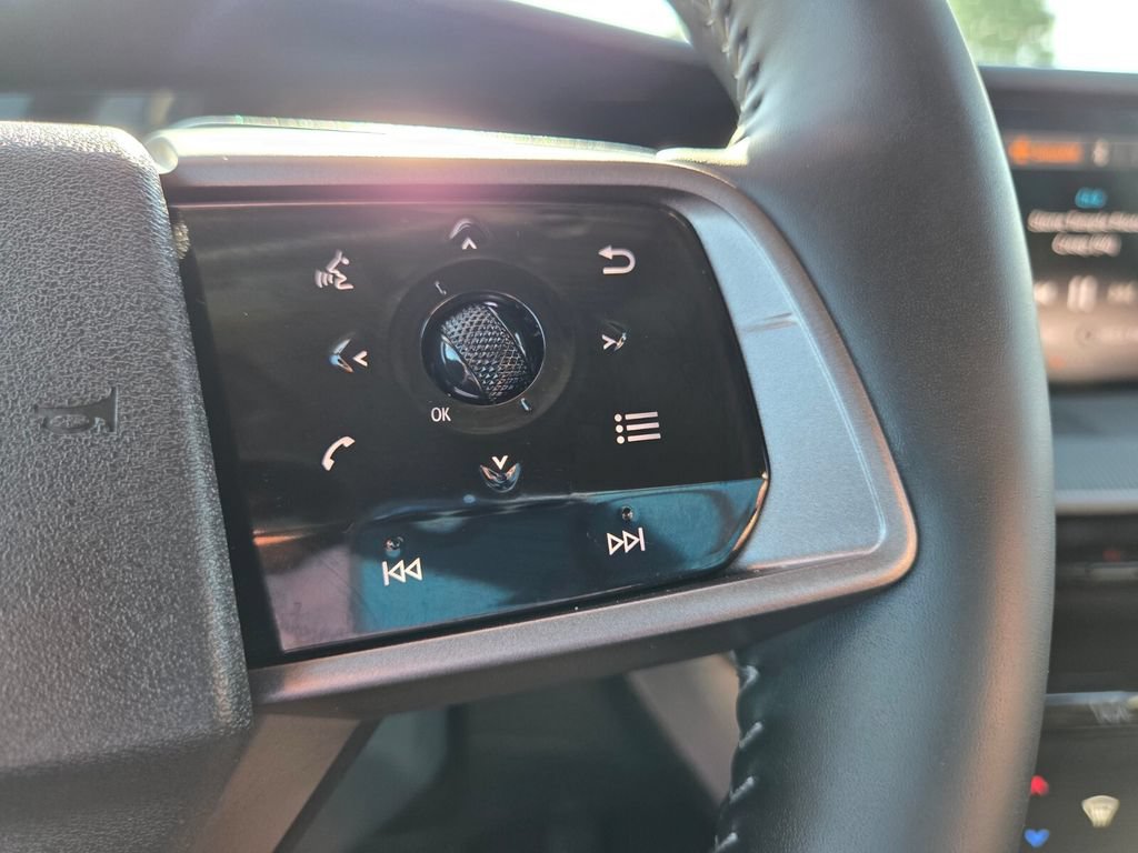 Used 2025 Nissan Murano SV AWD/4WD image 14