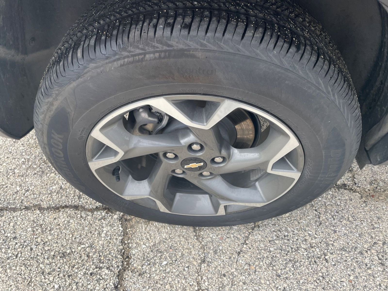 Used 2025 Chevrolet Trax LT w/ LT Convenience Package image 29