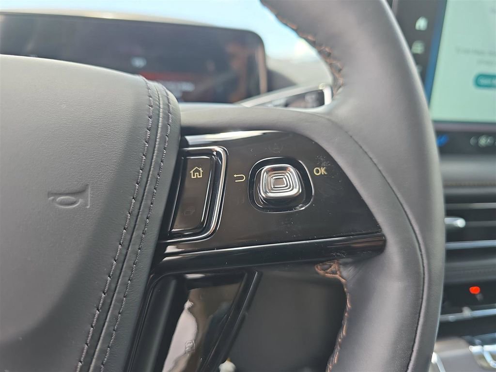 New 2025 Lincoln Aviator 2WD w/ Equipment Group 101A image 25