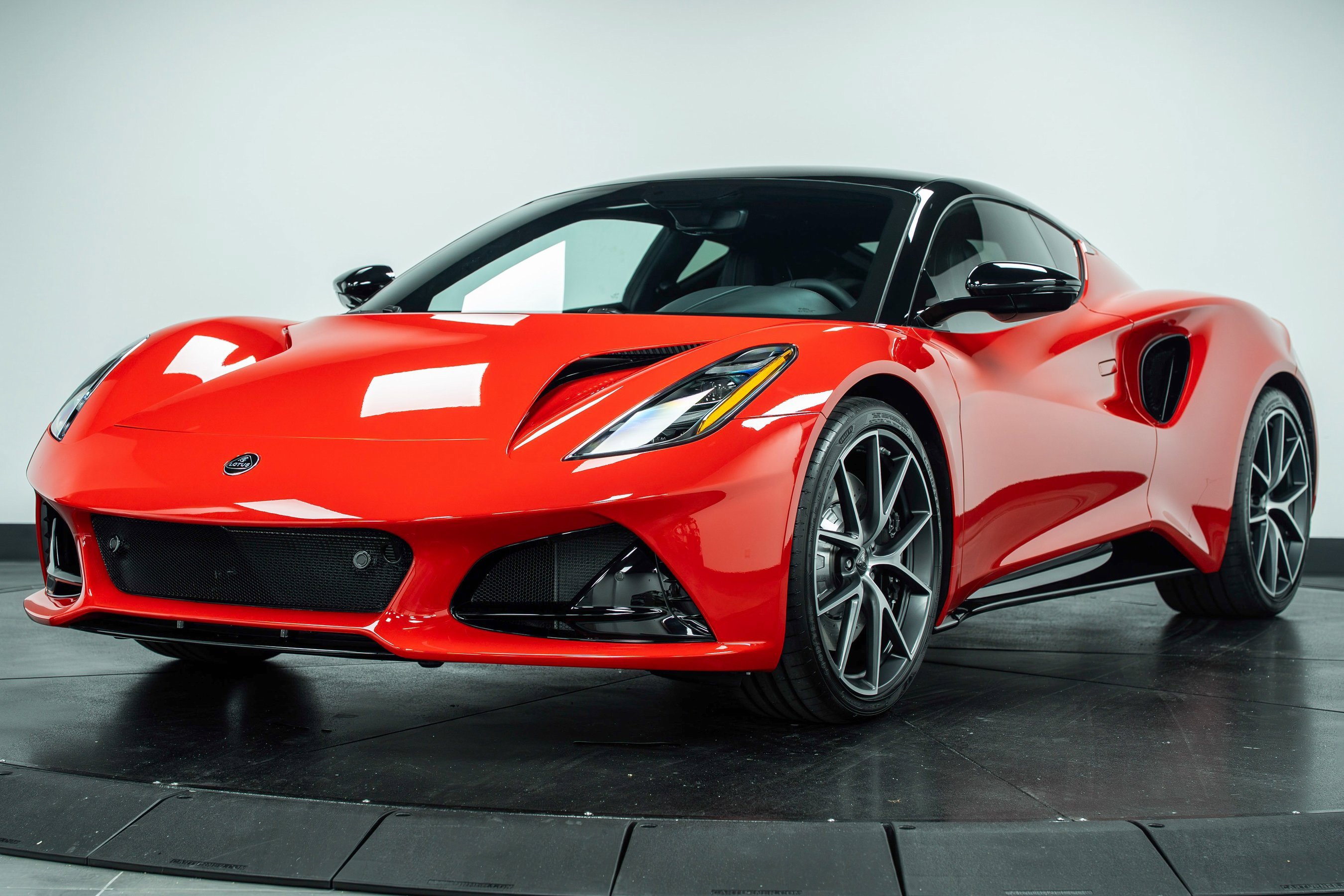 New 2025 Lotus Emira image 46