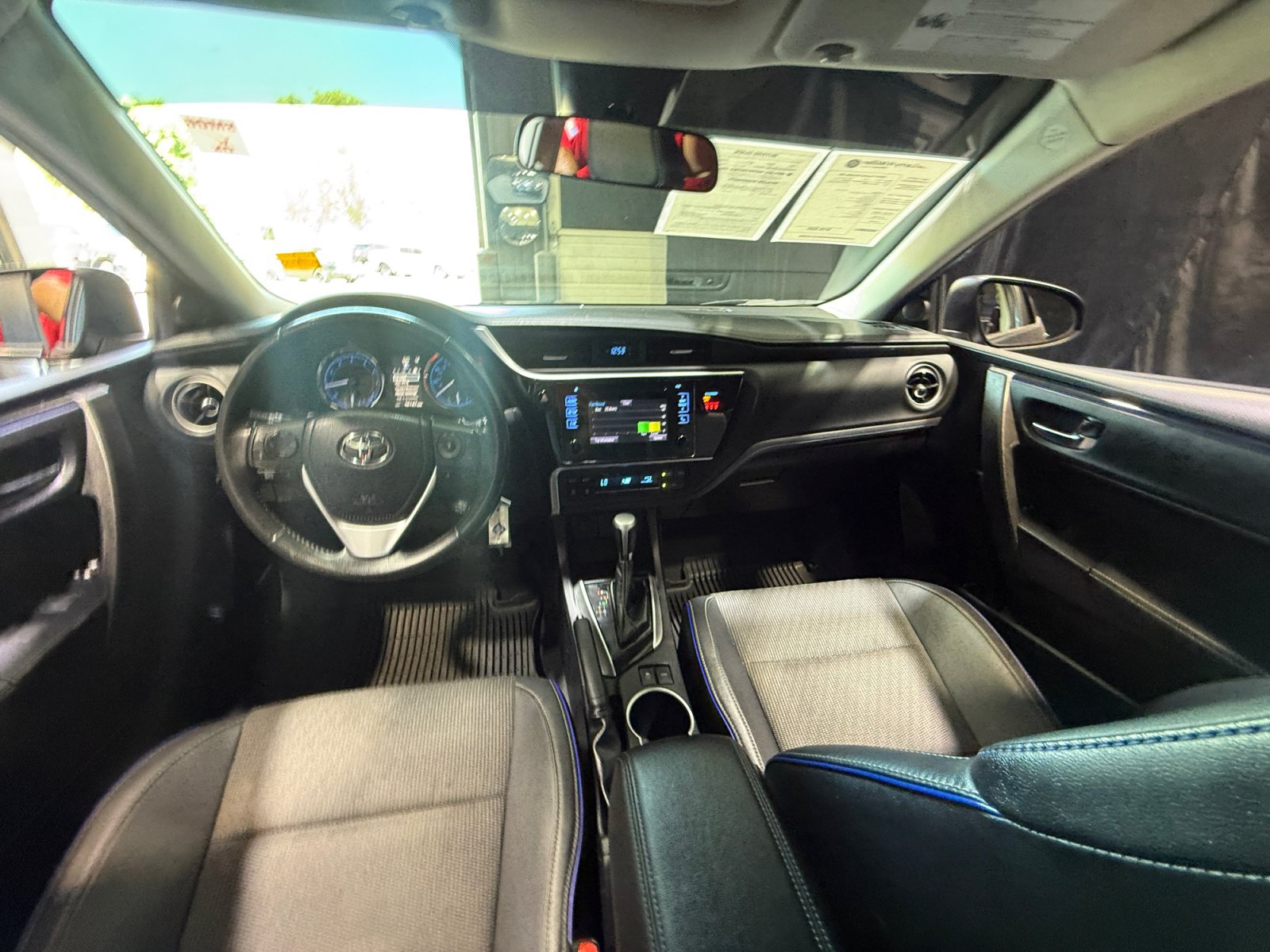 Used 2019 Toyota Corolla SE w/ Carpet Mat Package (TMS) FWD image 20