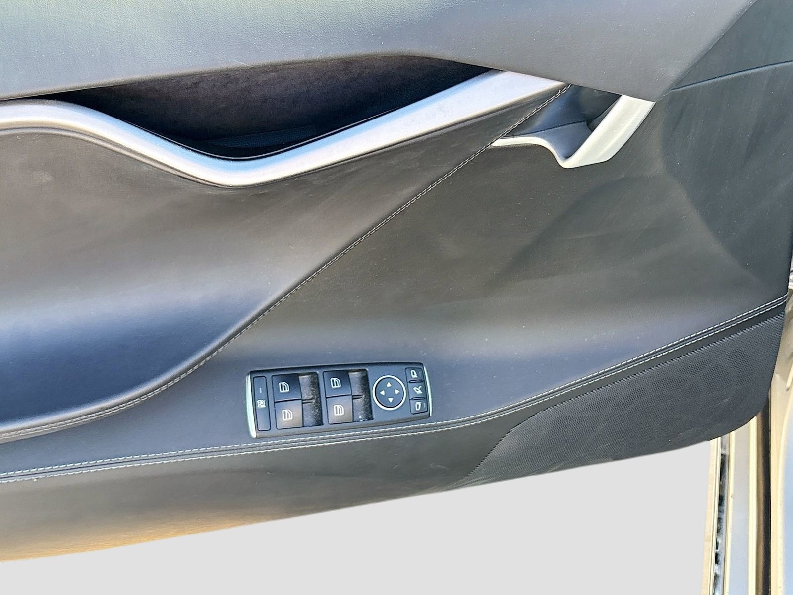 Used 2018 Tesla Model S 75D image 17