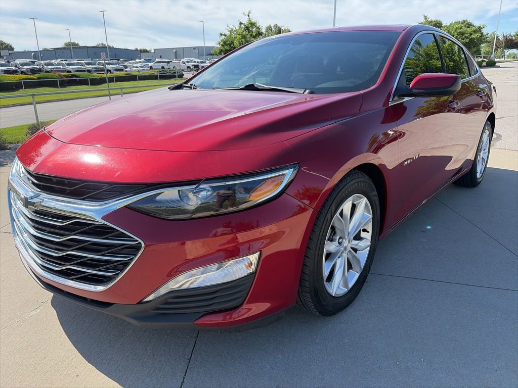 Used 2019 Chevrolet Malibu LT w/ Driver Confidence Package FWD image 4