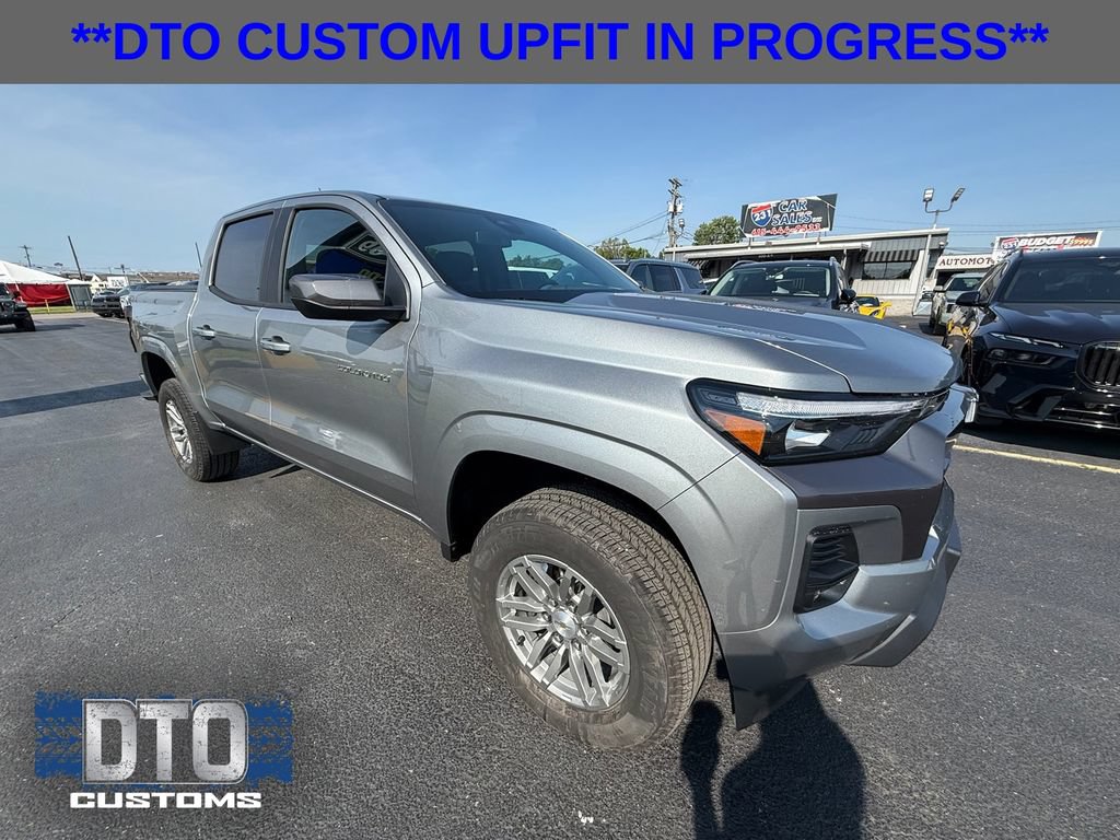 Used 2024 Chevrolet Colorado LT w/ LT Convenience Package III AWD/4WD image 1