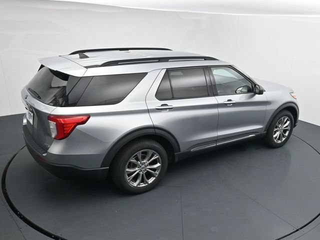 Certified 2022 Ford Explorer XLT w/ Equipment Group 202A AWD/4WD image 30