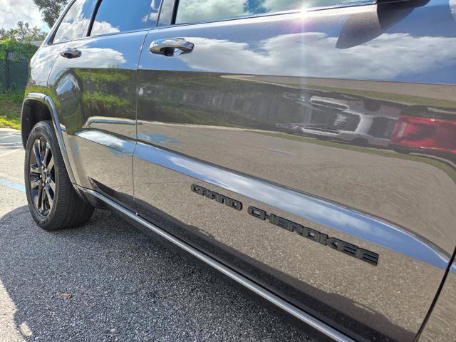 Used 2021 Jeep Grand Cherokee Laredo X image 5