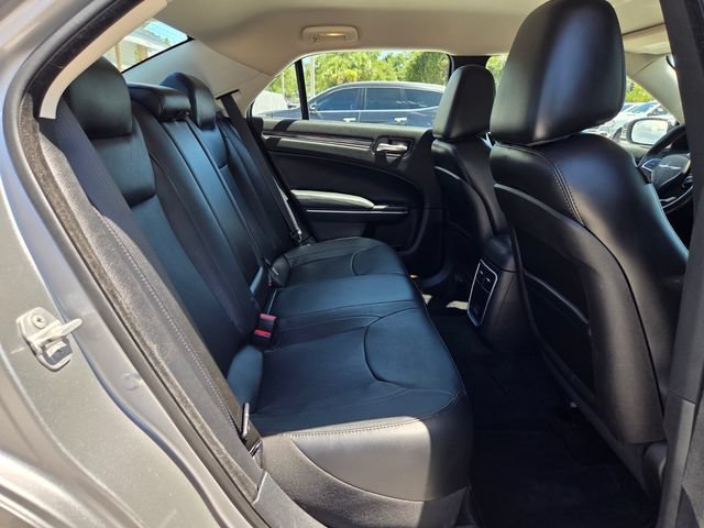 Used 2015 Chrysler 300 Limited RWD image 16