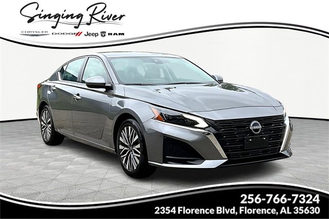 Used 2023 Nissan Altima 2.5 SV