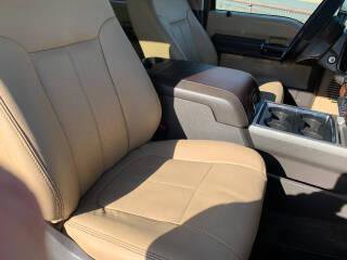 Used 2012 Ford F350 Lariat w/ Lariat Ultimate Pkg AWD/4WD image 13