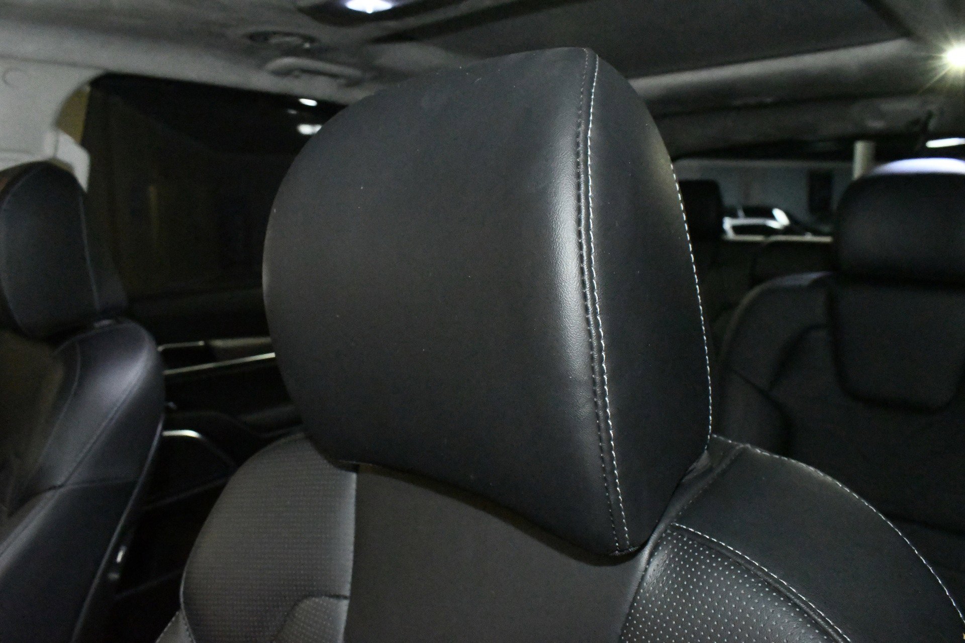 Used 2022 Kia Telluride SX w/ SX Prestige Package image 9