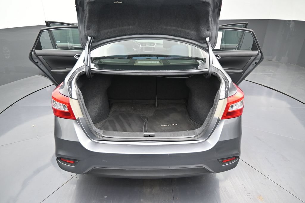 Used 2019 Nissan Sentra SV FWD image 11