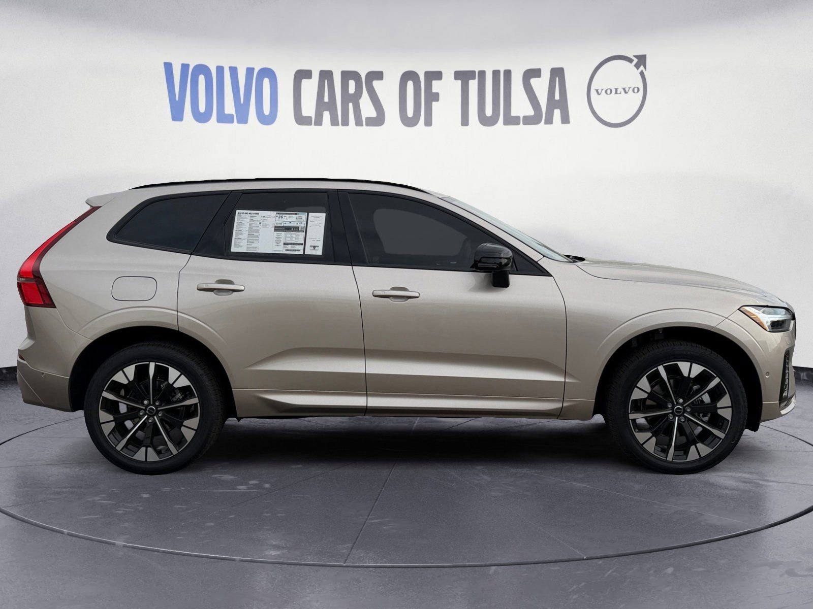 New 2026 Volvo XC60 B5 Plus w/ Protection Package Premier image 6