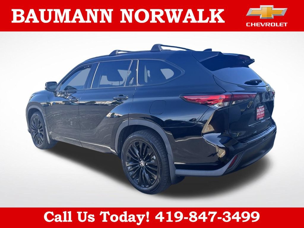 Used 2021 Toyota Highlander Platinum AWD/4WD image 3