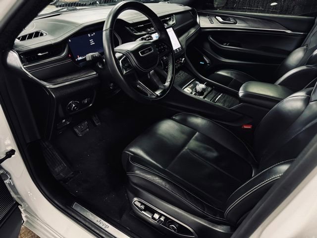 Used 2023 Jeep Grand Cherokee Overland w/ Adv Protech Group III image 21