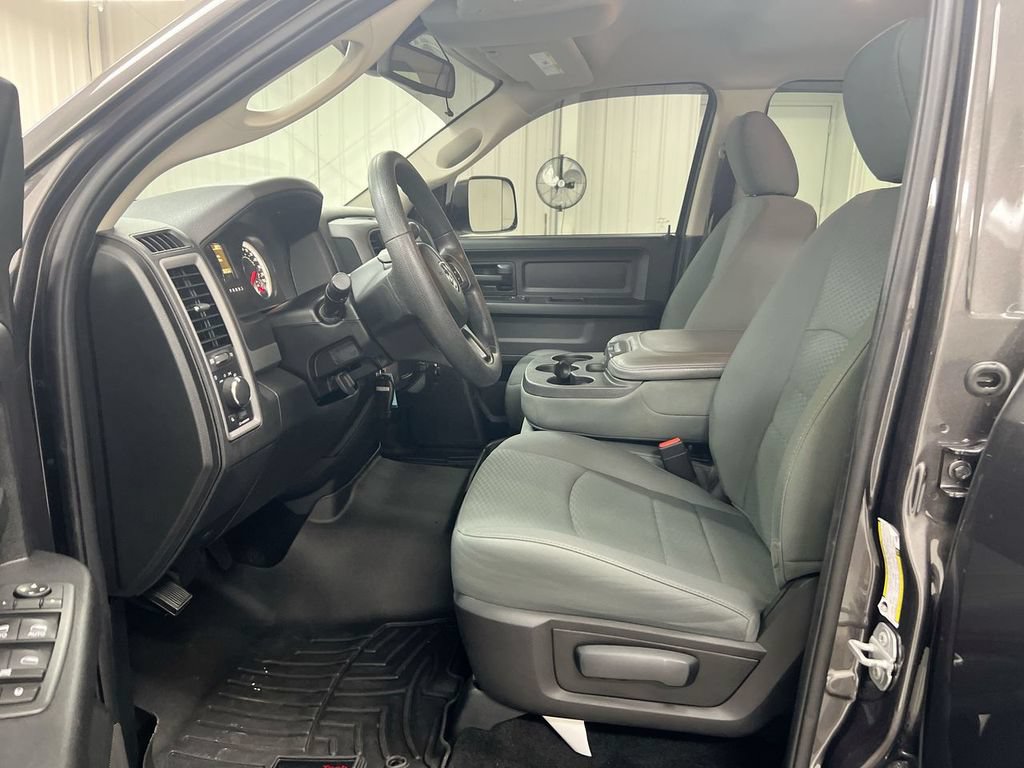 Used 2016 RAM 2500 Tradesman w/ Chrome Appearance Group AWD/4WD image 19