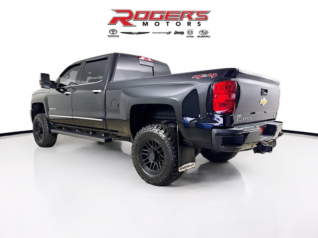 Used 2016 Chevrolet Silverado 3500 LTZ AWD/4WD image 6