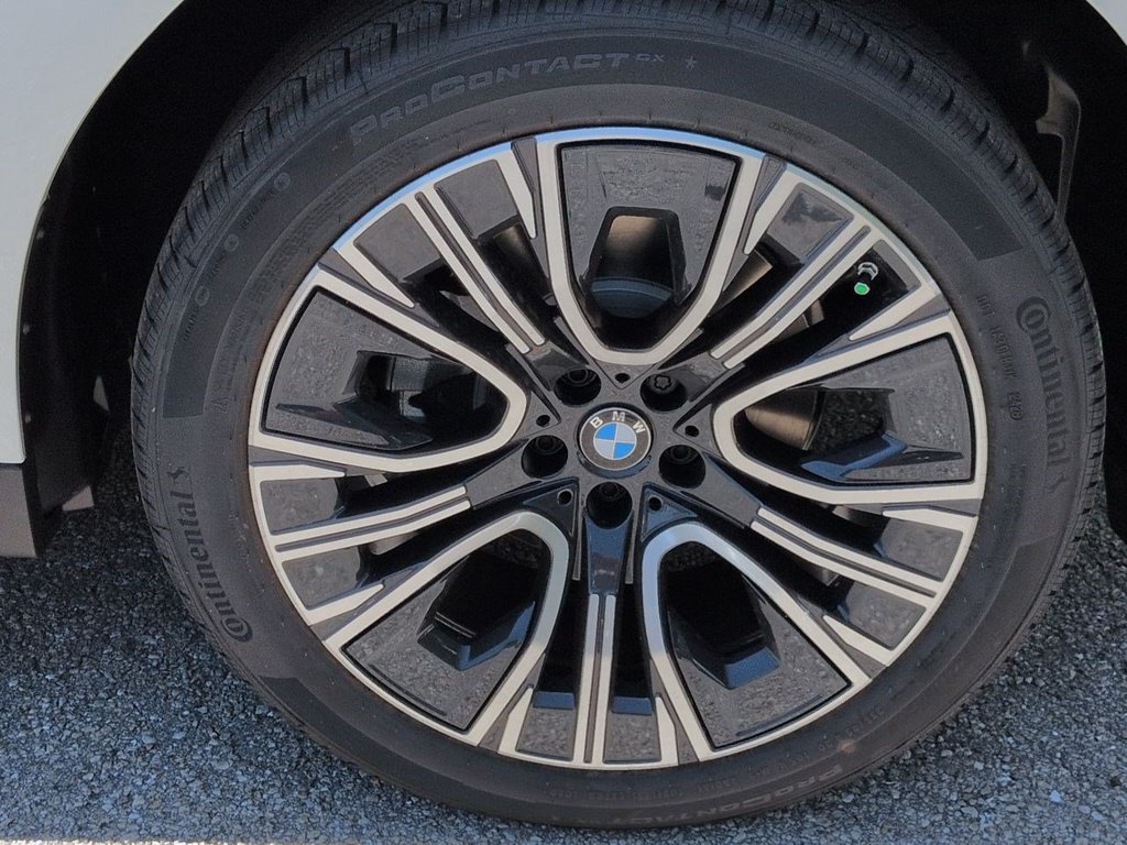 New 2026 BMW X3 xDrive30i w/ Premium Package AWD/4WD image 11