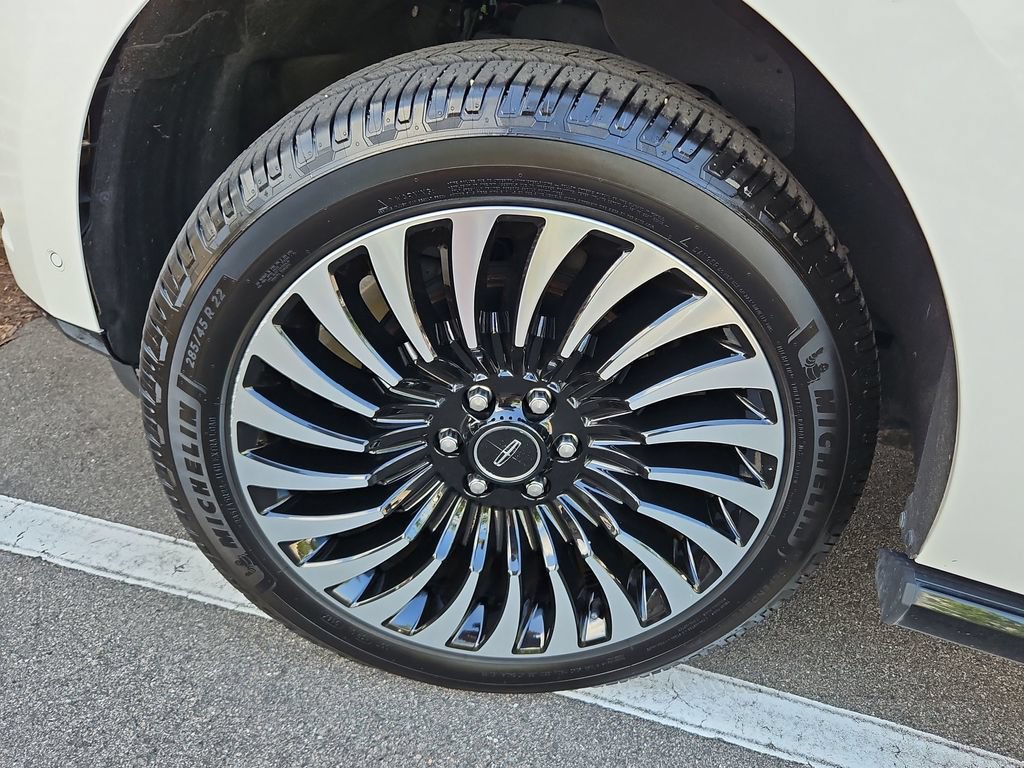 Used 2021 Lincoln Navigator L Black Label w/ Cargo Convenience Package AWD/4WD image 42